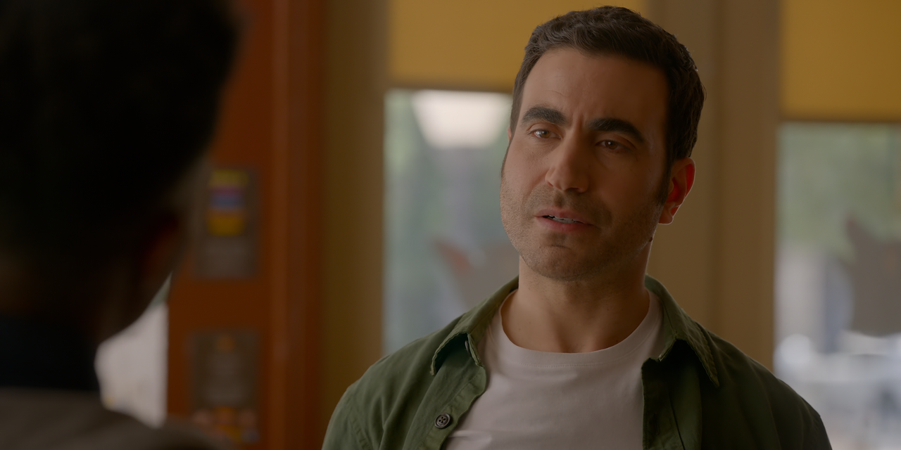 Shrinking.S02E12.The.Last.Thanksgiving.2160p.10bit.ATVP.WEB-DL.DDP5.1.HEVC-Vyndros.mkv_snapshot_33.2