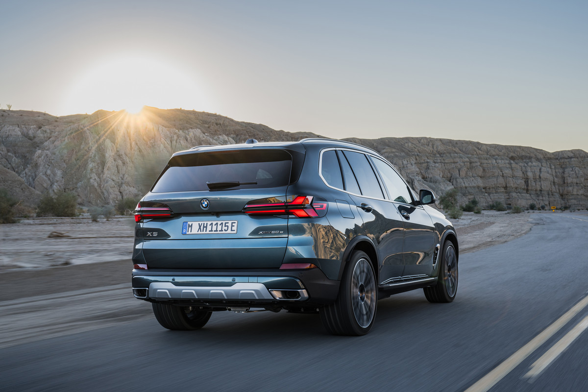 P90489765_highRes_the-new-bmw-x5-xdriv