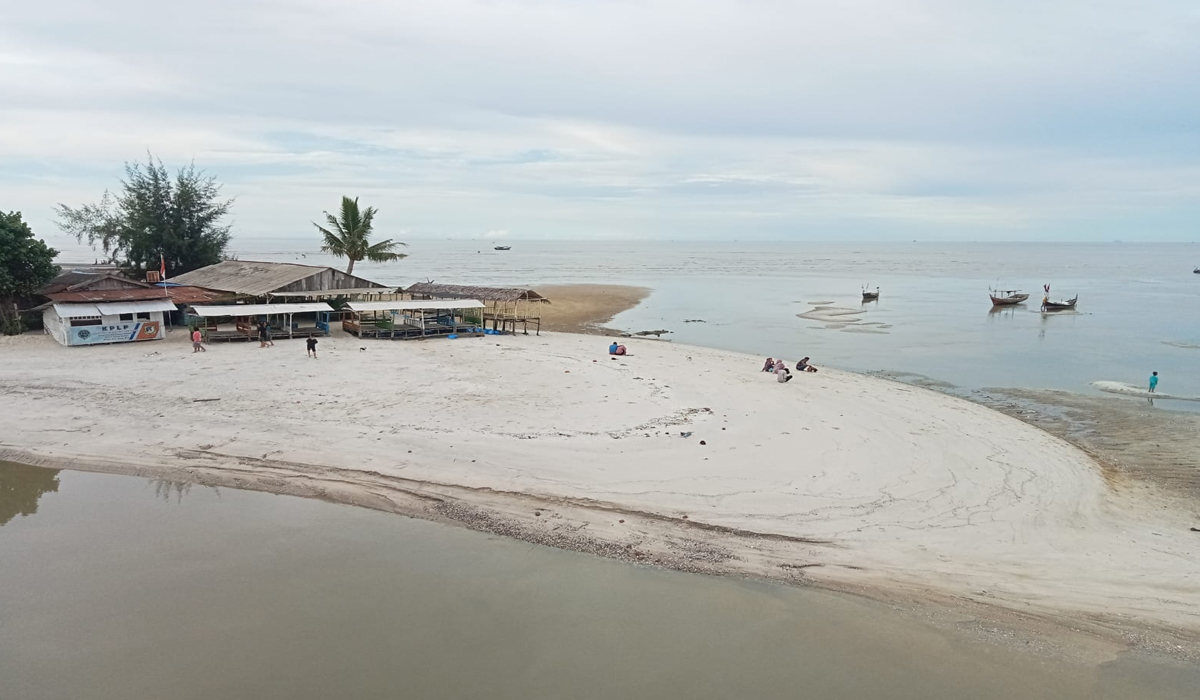 Menikmati Keindahan Pantai Sialang Buah yang Berada di Sumatera Utara