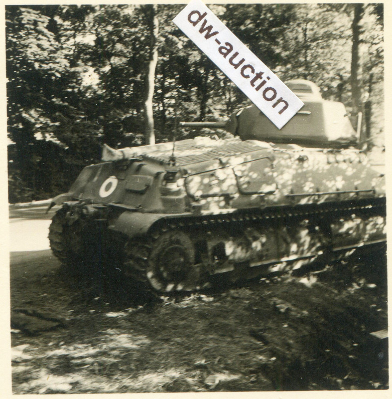 Frankreich , erbeuteter französischer Panzer (1)
