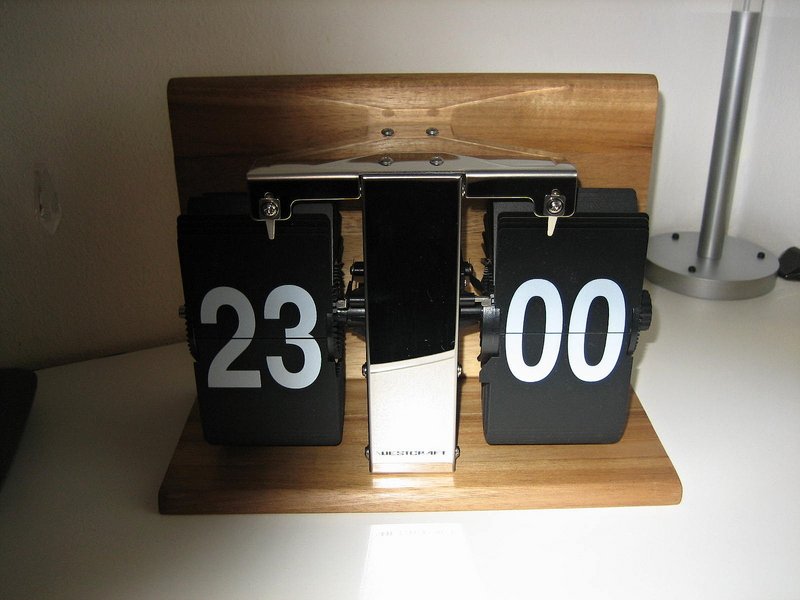 [Bild: Flip-Clock-Uhr-003.jpg]