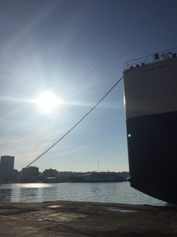 F0428D2B-5FBD-451C-A084-0C80ADAF32FB