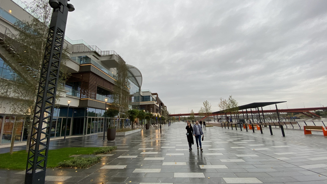 55427EF1-2822-4295-8F93-547A551A727C