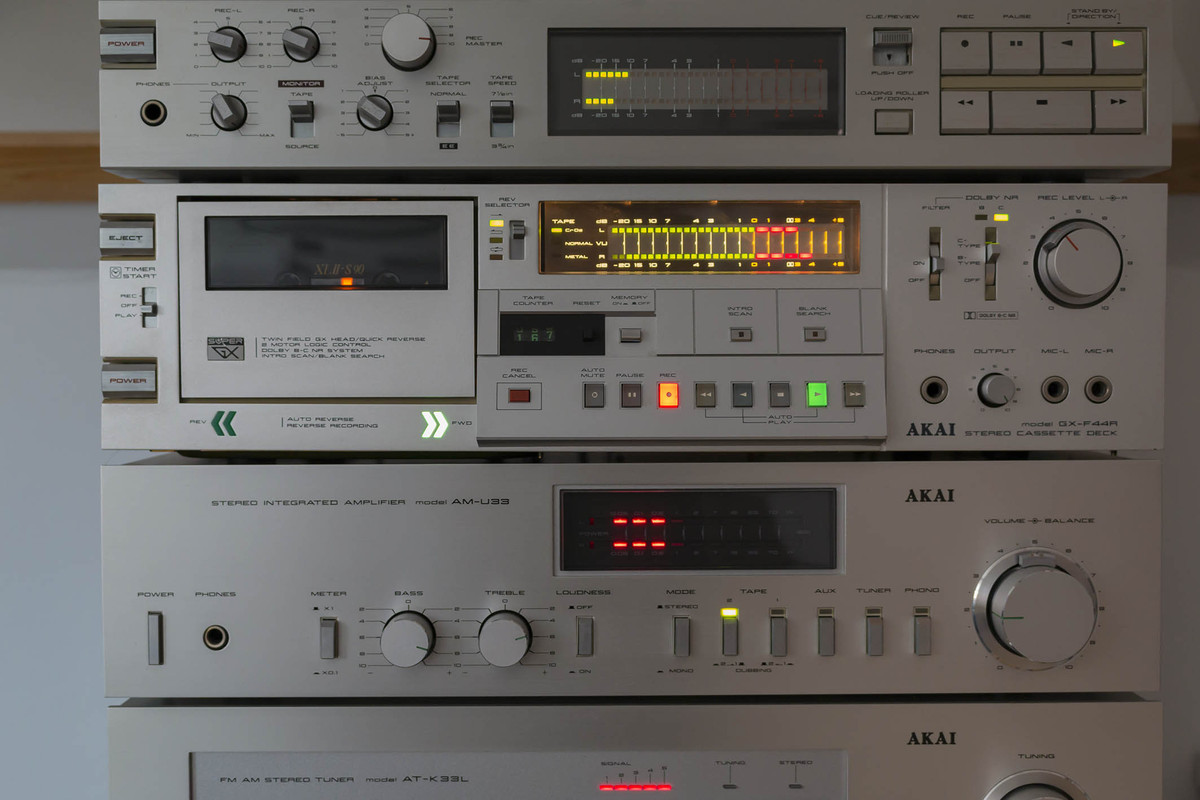 2016_08_AKAI GXF44R_Bild02_klein