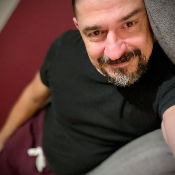 96DE99B1-BFF6-4A6C-A862-44866262E0E4