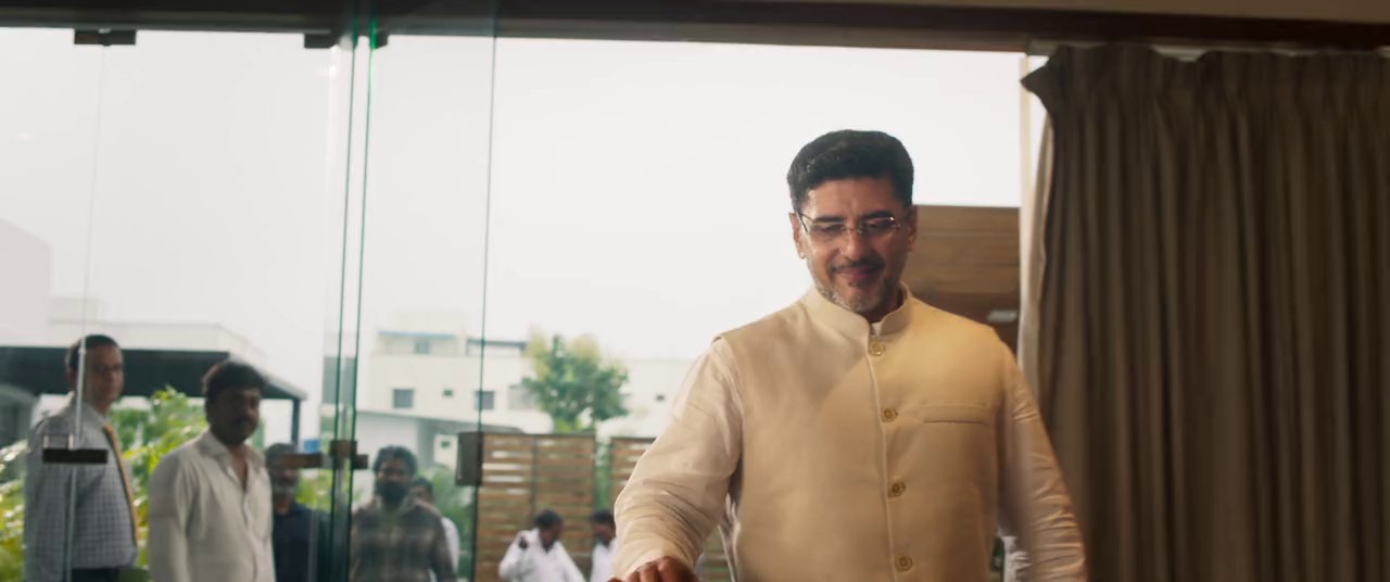 Bhaje-Vaayu-Vegam-2024-WEBRip-Hindi-Telugu-720p-x264-AVC-HE-AAC-2-0-ESub-mkv-0000