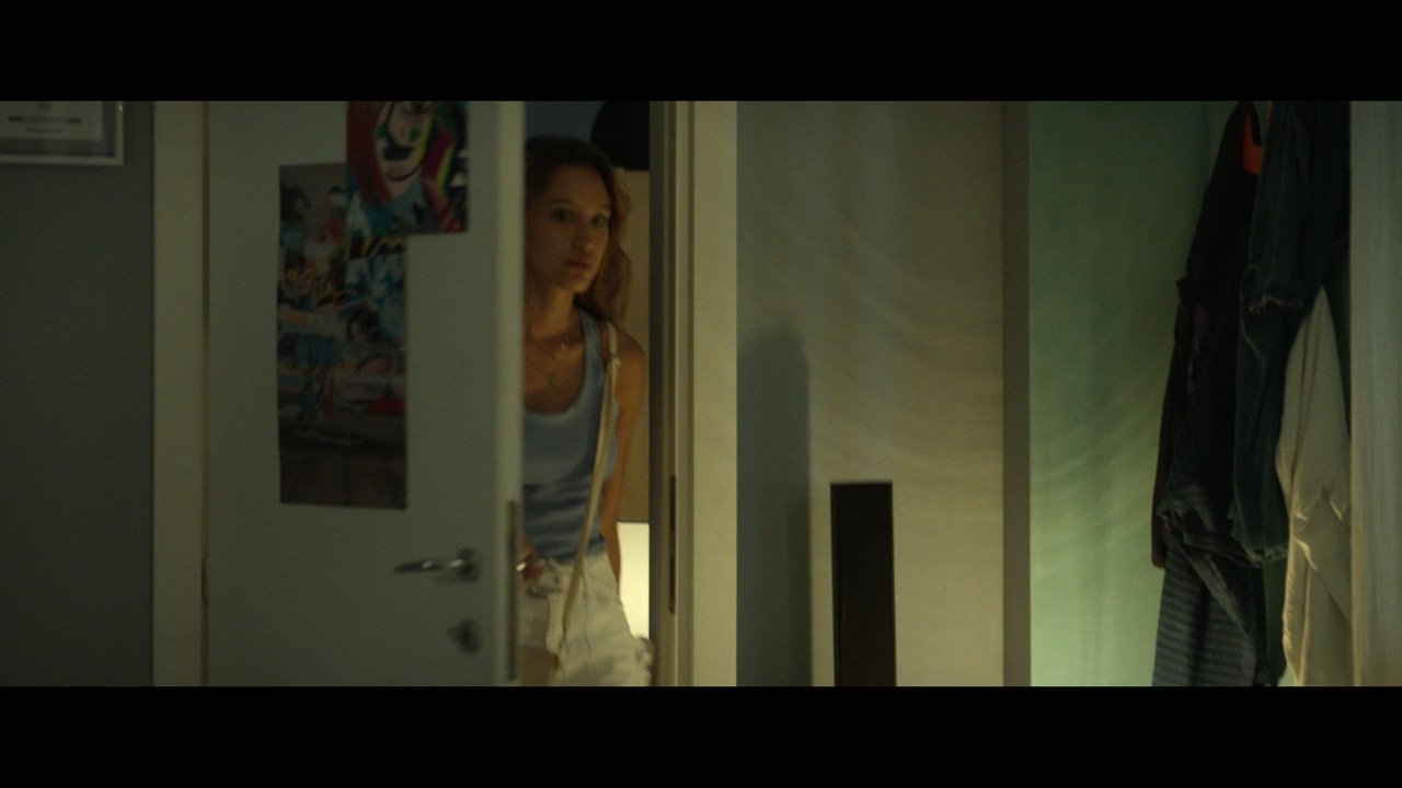 Adoration 2024 S01E01 NF 1080p WEBDL DDP x264-NM21vi.mkv_snapshot_29.42.000