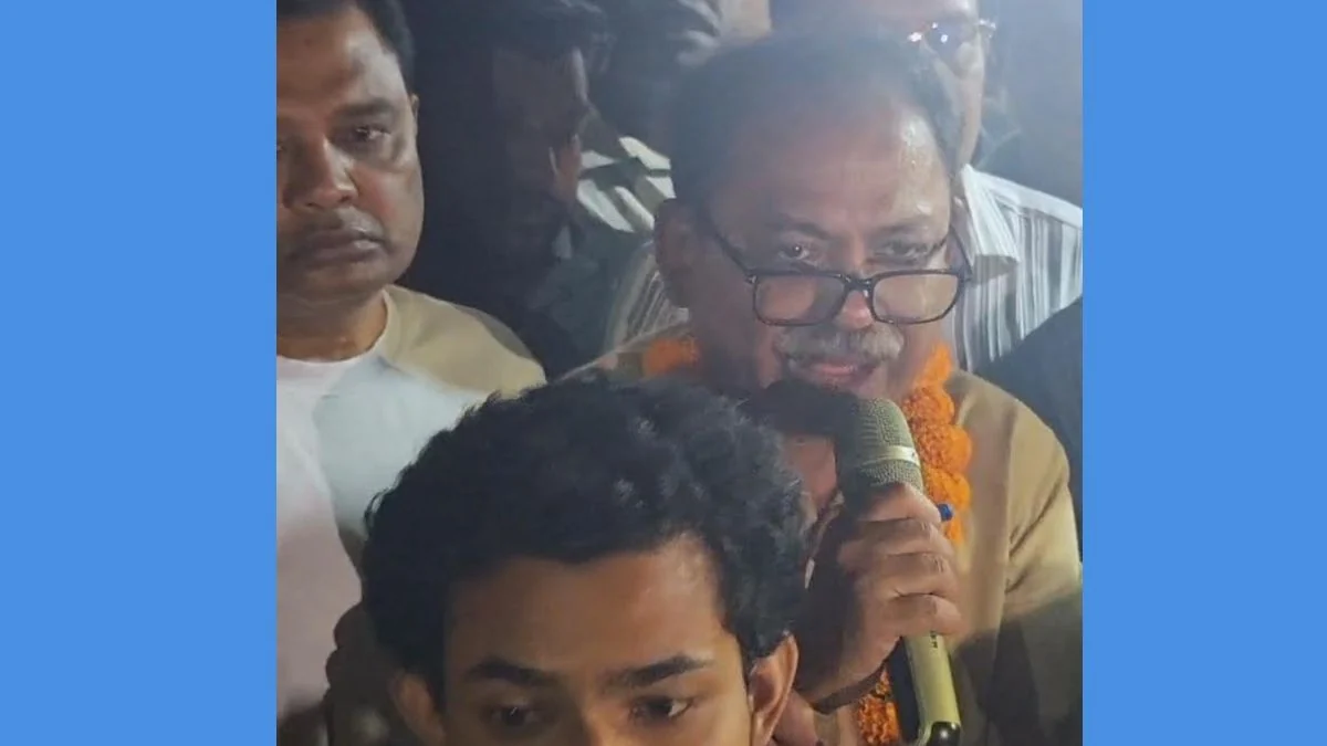 কর্মীদের ভালোবাসায় কাঁদলেন মির্জা ফয়সল