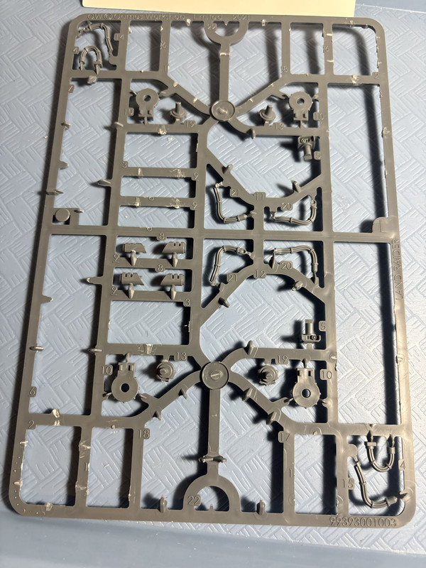 Tanks Bits on Sprues 23