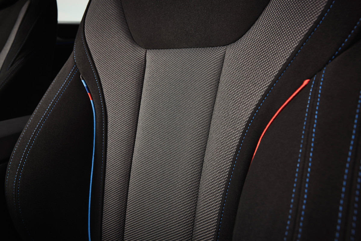 P90546626_highRes_the-new-bmw-i4-e-dri