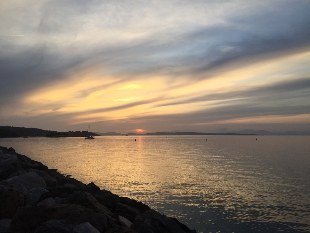 CA8B4C78-817F-4E7E-94D4-81AE500B3AD1