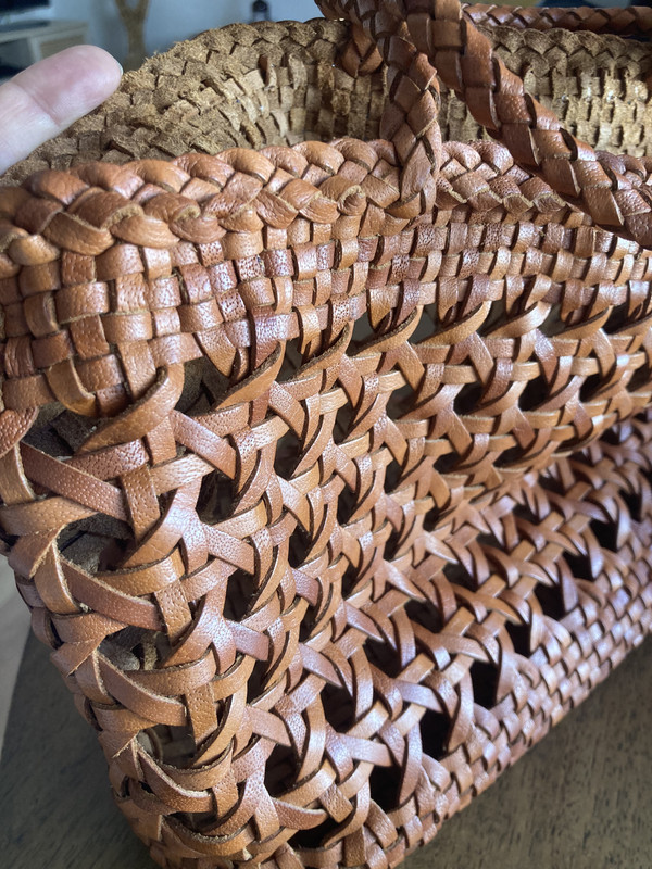 0AAB8C3C-AAF8-4C90-8DD7-B6C36F83DDD2