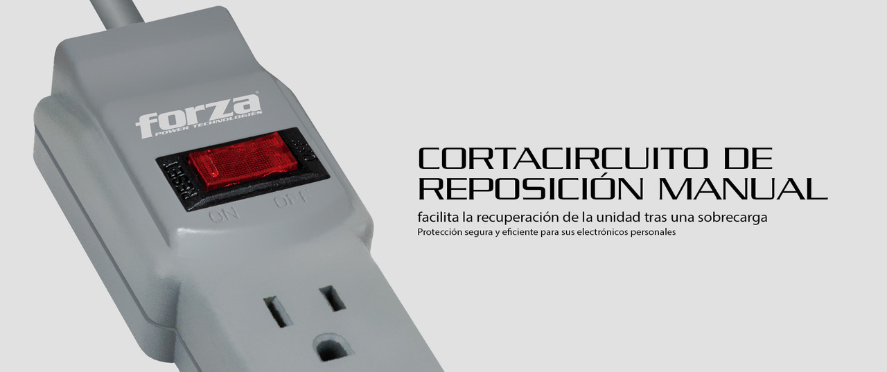 Regleta Forza conectada a múltiples dispositivos de oficina y entretenimiento.