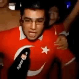 985-B26-E9-D3-C4-4-B46-B98-B-7-BE320210-D15.gif