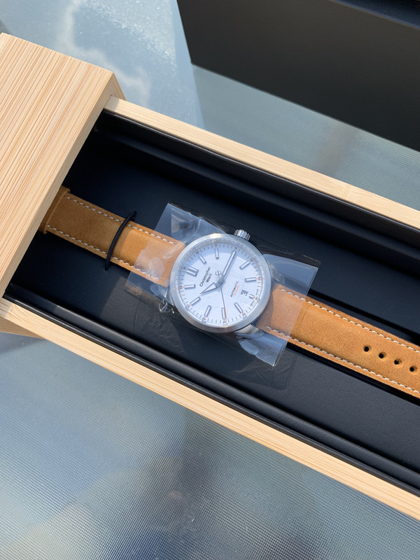 8A472B91-41CD-411A-A4A8-799F3FBE943D