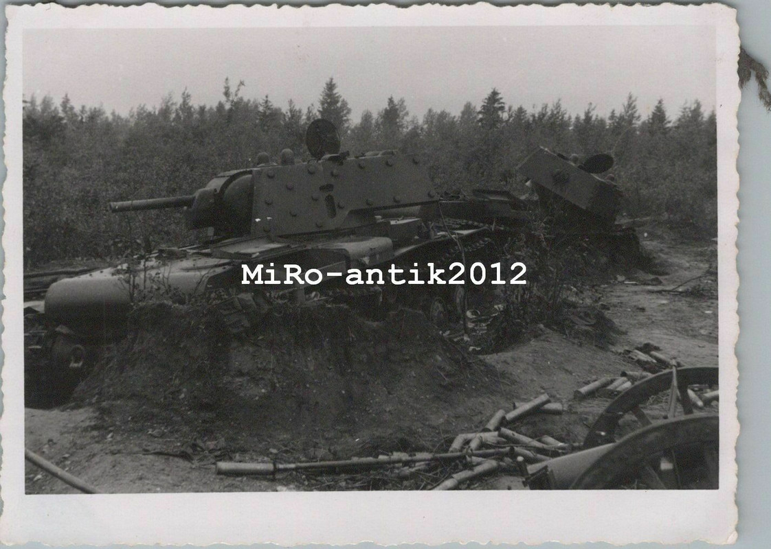 zerstörte 44 Tonner KW I verstärkt in Russland