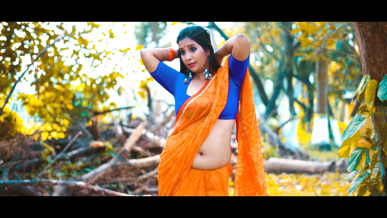 Hot Bengali Model in Saree.mkv_snapshot_07.42.782