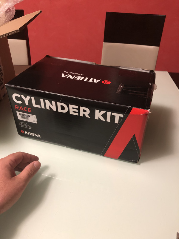 5E05AA3B-1530-4E83-BB37-67E0AFF129A1