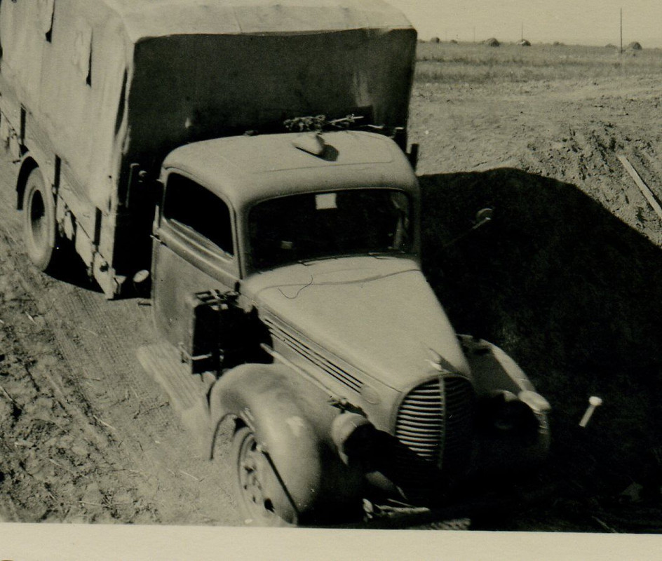 Foto 4 Gebirgsjäger Division Vormarsch Balkan Be