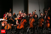 فیلمها و برنامه های تلویزیونی روی طاقچه ذهن کودکی - صفحة 16 Konserte-Alireza-Eftekhari-ba-Orkestre-Melli-01-26-04-1398