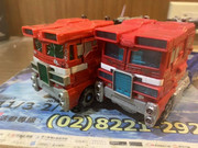 13-Premium-Finish-WFC-01-Optimus-Prime
