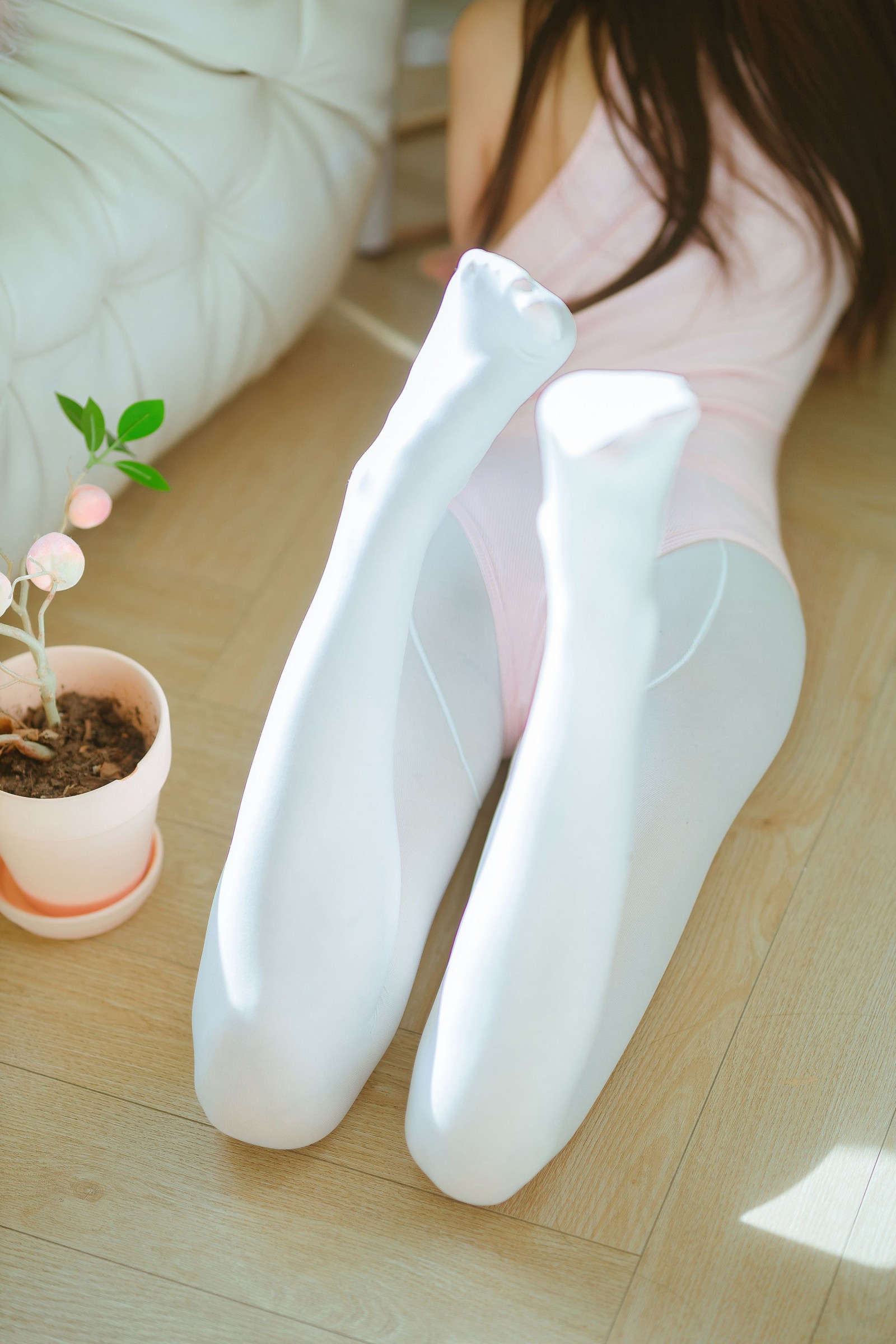 三無人型福利写真：白丝桃子甜美 COS 套图（60P／171.8M）插图7