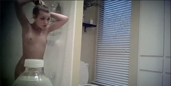 [Image: Voyeur10635082315.jpg]