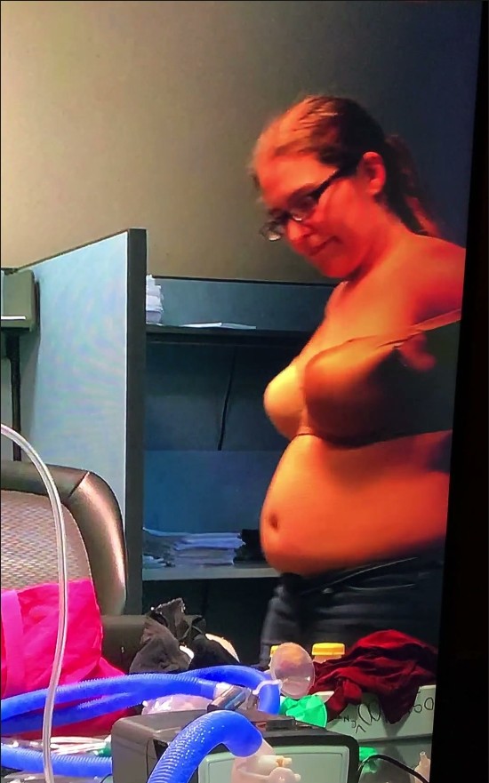 [Image: Voyeur23525101640.jpg]