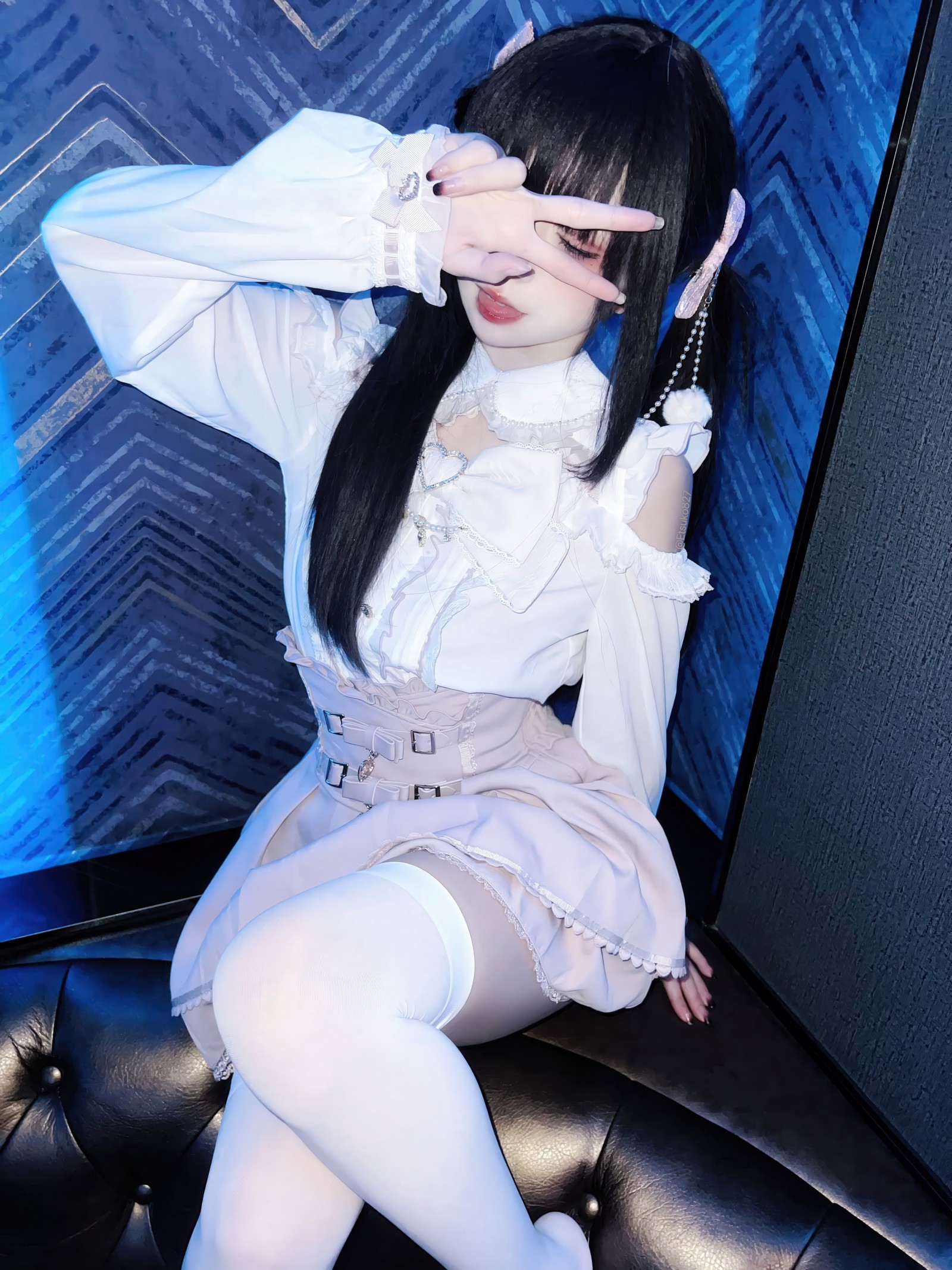 纸悦Etsu_ko《地雷系女子 KTV 约会》主题写真｜氛围感私房套图[44P-438.8M]插图1