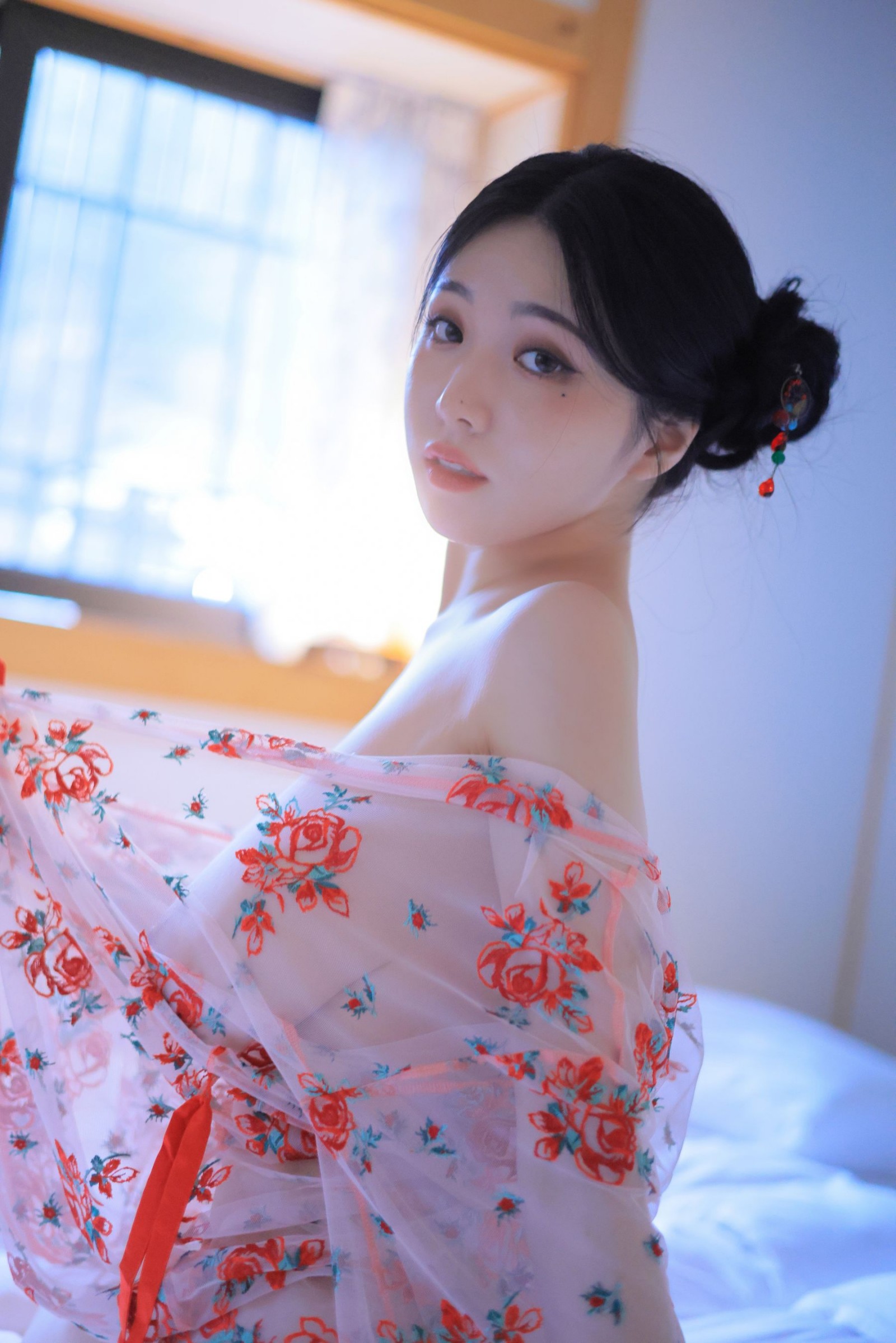 李妍雨YeonWoo写真视频，及写真作品欣赏插图2