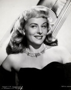 paulette-goddard-mc97