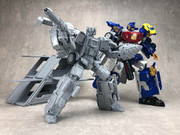 Fans-Hobby-MB-18-Energon-Optimus-Prime-Combined-Mode-12