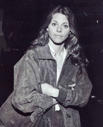 lindsay-wagner-d56