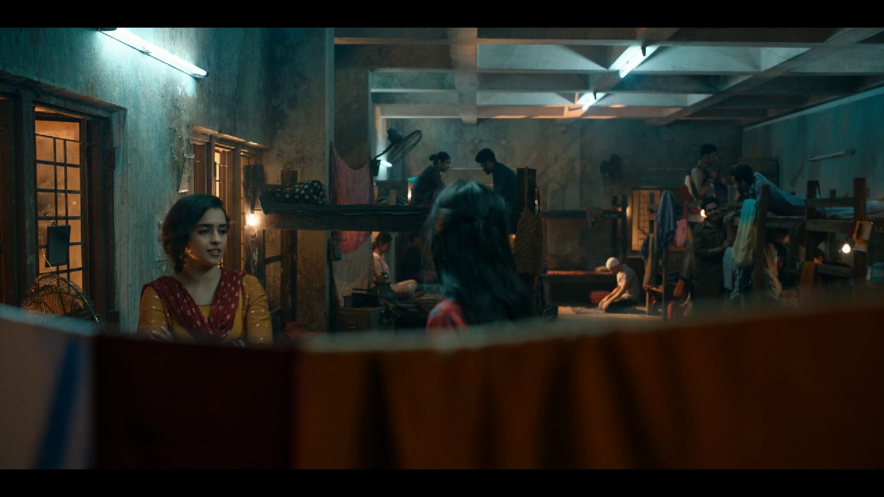 Love-Hostel-2022-WEB-DL-Hindi-1080p-AVC-AAC-2-0-MSub-mkv-0000