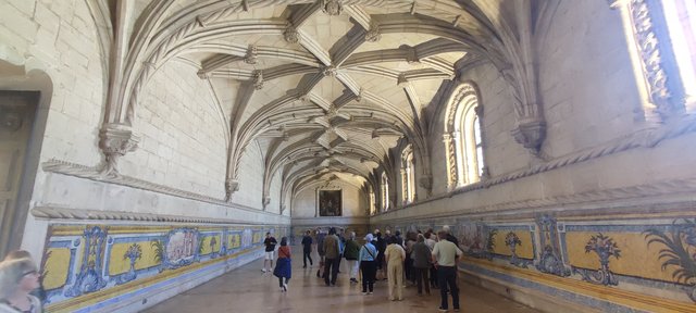 Escapada a Lisboa - Blogs de Portugal - Museo Jerónimos, Descubridores, Torre de Belem, iglesias y atardecederes (11)