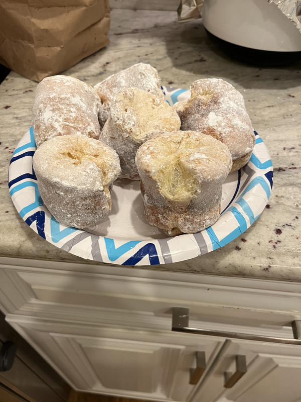 9BE66AF8-3EDC-4F29-94A1-01FBEE53F5FD