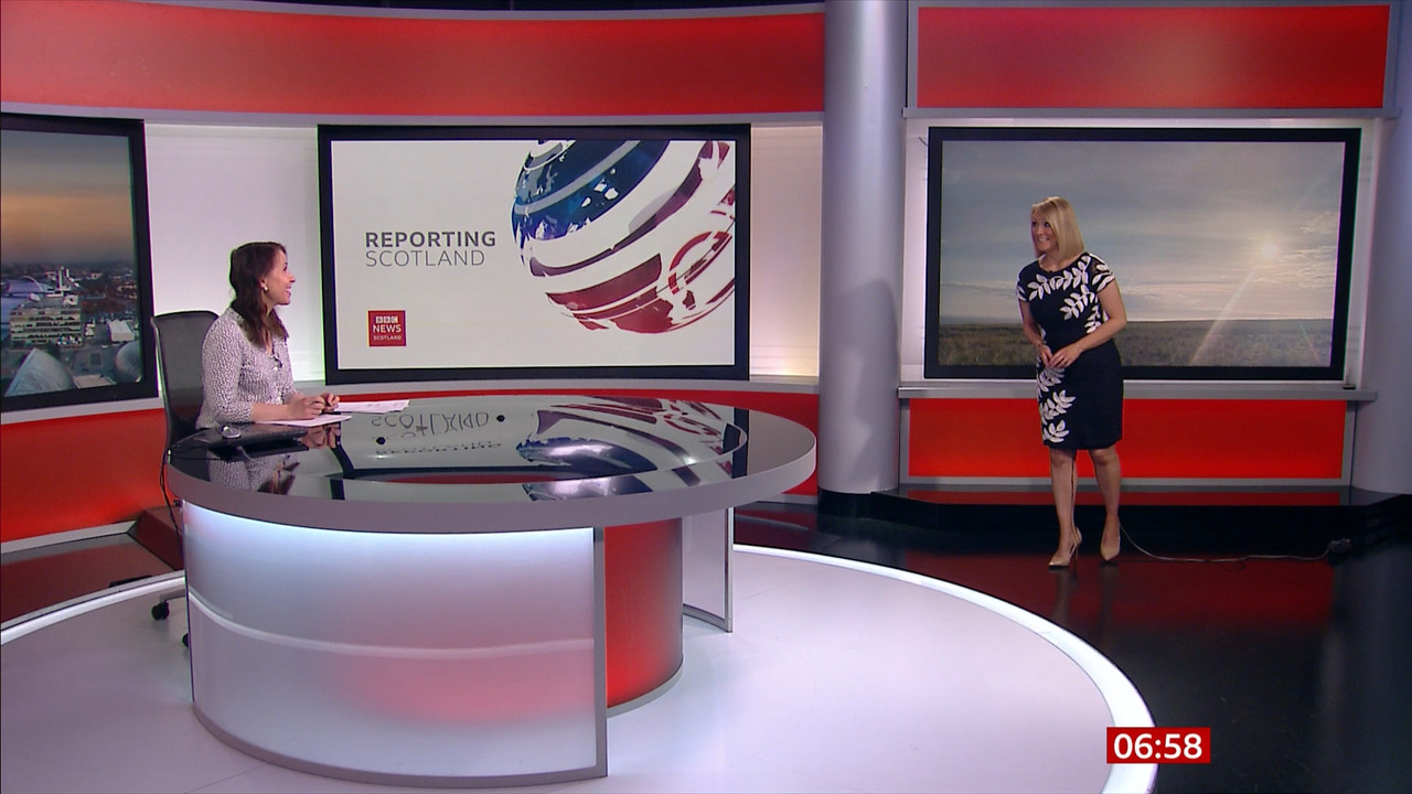 06.07 - 06.00.00 - Breakfast  ᴺᵉʷ. The BBC's Breakfast programme feat....ts_snapshot_09.44.350