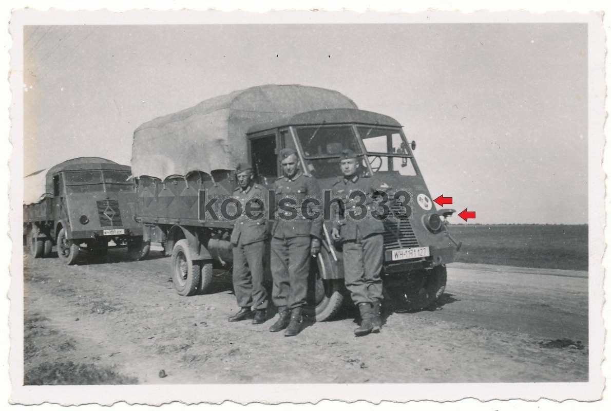französischer Renault AHN LKW WH Beute Kennung N