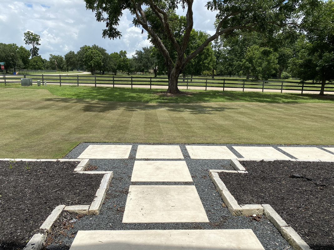 DD086A62-97E1-4A74-AE32-E2F9F095E5DB