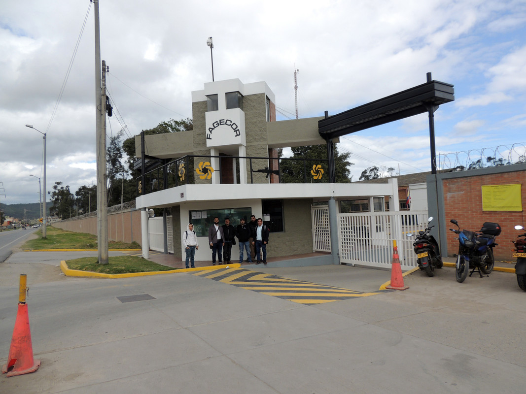 Visita de América Militar a la fabrica José María Córdova de Indumil.