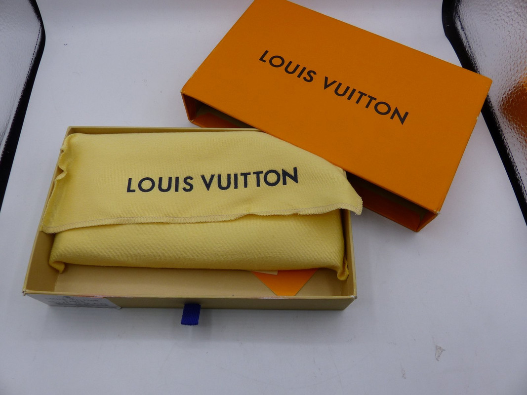 LOUIS VUITTON ZIPPY WALLET AROUND PURSE M61865 WITH DUST COVER