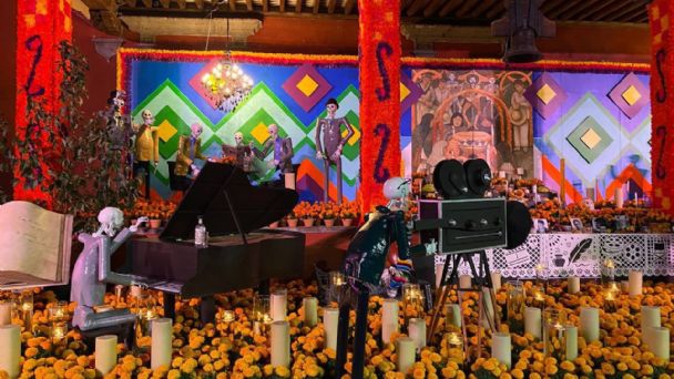 No te pierdas la ofrenda monumental en Coyoacán; Recuerda a los mejores artistas mexicanos