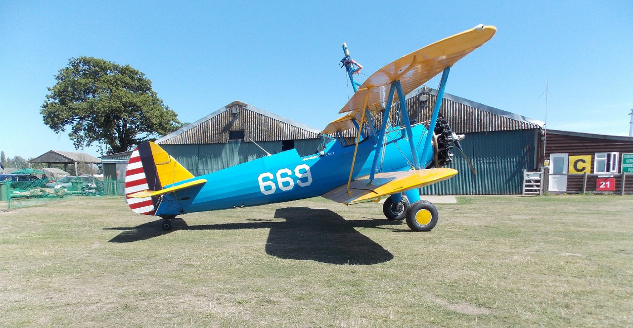 blue-private-plane-london.jpg
