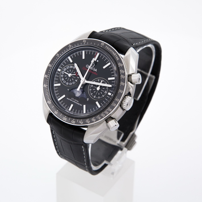 omega moonphase chronograph