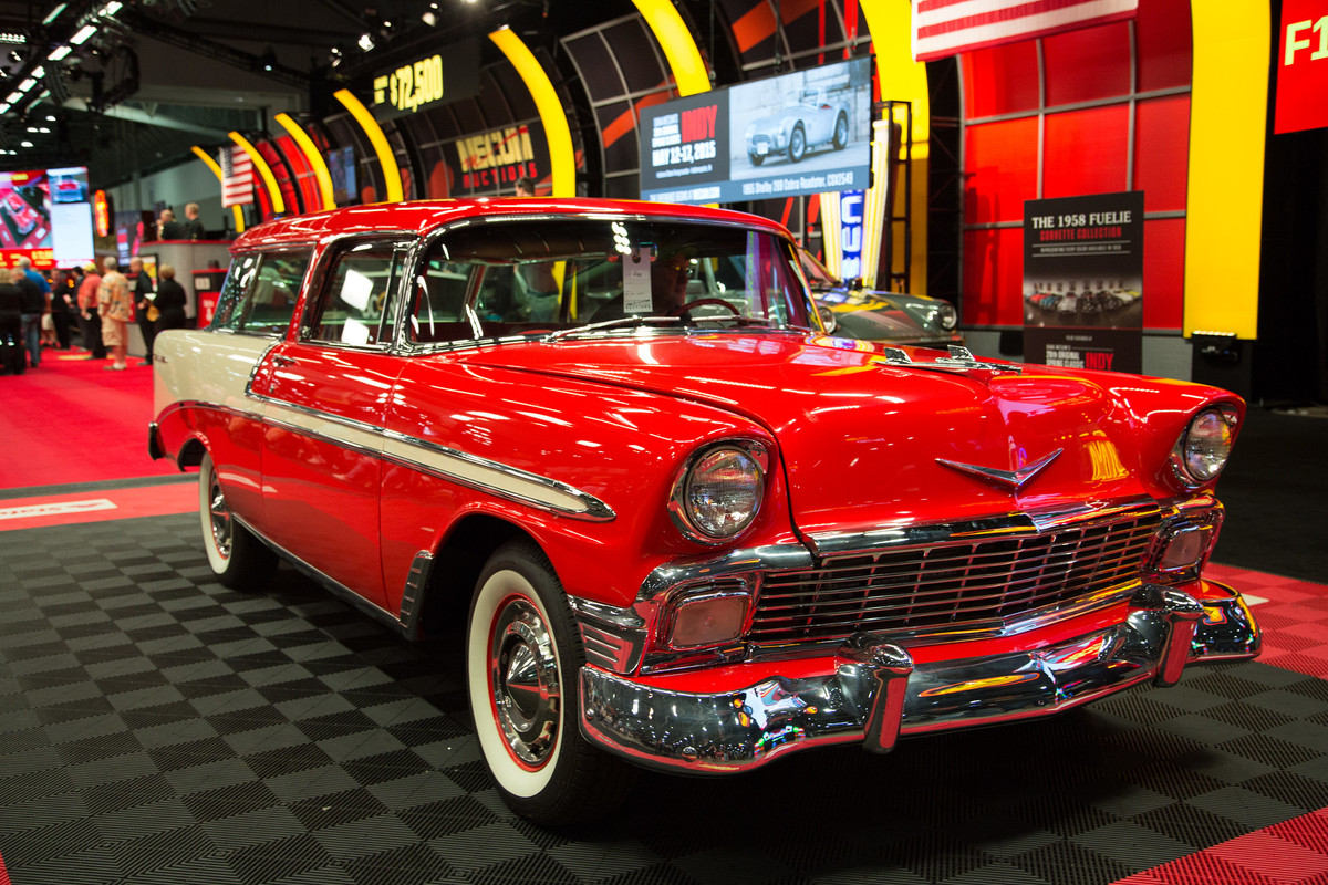 redvintagecarauction.jpg