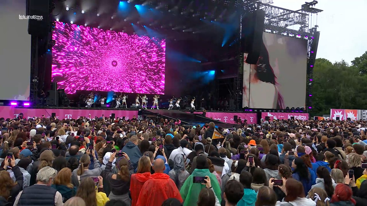 mpv-shot_IVE-Lollapalooza.Berlin.2025.1080p.WEB-DL.AVC-Нечипорук_00_02_59_0002