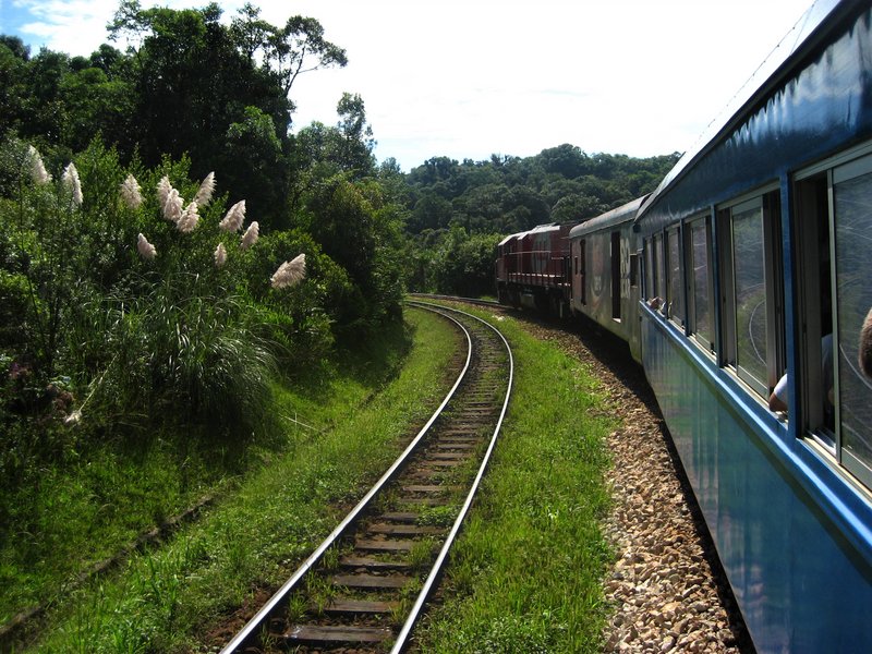 Tren Sierra Verde Exprés-22-2-2010 - Brasil y sus pueblos-2010 (21)