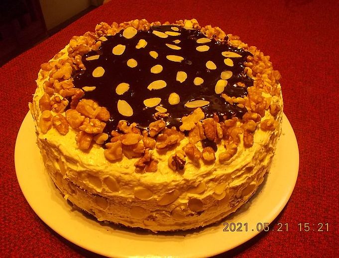 https://i.postimg.cc/HLCpHmTw/csokis-diotorta-2021-apu68.jpg
