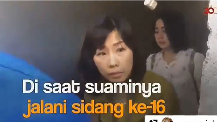 Puput menemani Veronica Tan