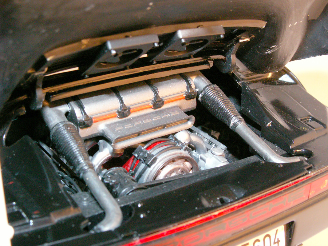 Testors/Fujimi 1/16 Porsche 959 Engine